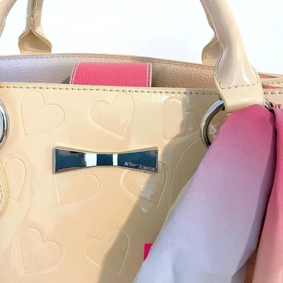 Betsey Johnson Heart Debossed Multi- Compartment Crossbody Satchel Bag - Picture 7 of 10